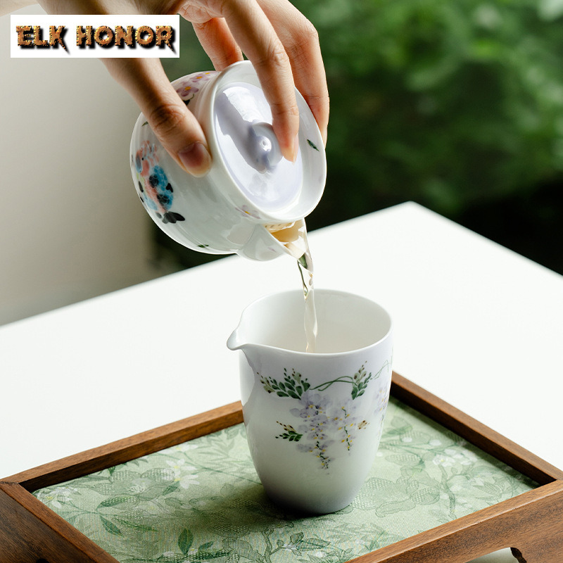 Fleur de glycine peinte à la m - Handmade Ceramic Mug avis et prix