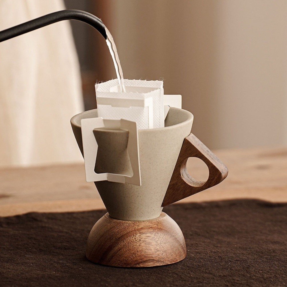 Tasse conique triangulaire en  - Handmade Ceramic Mug avis et prix